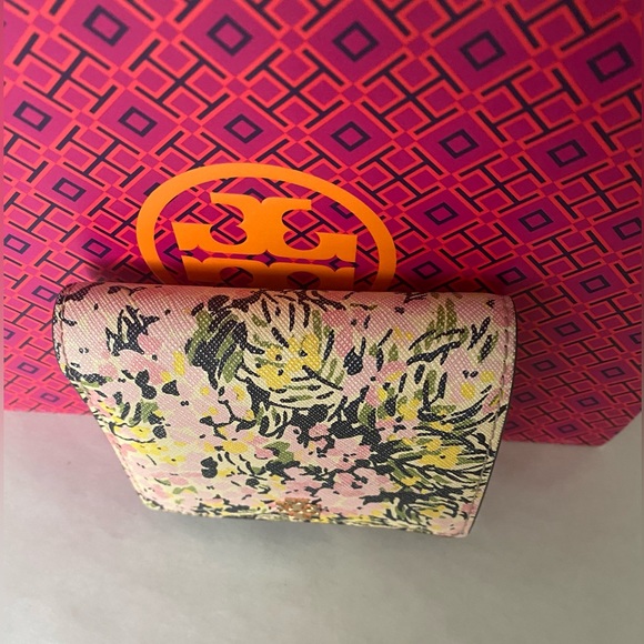 SOLD - Tory Burch Emerson mini wallet - Picture 11 of 11